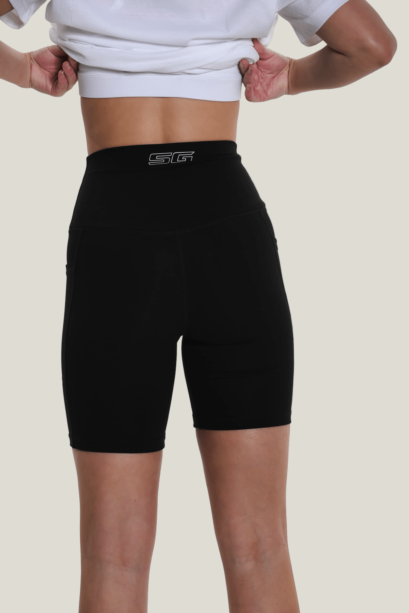AURA FLEX SHORTS ONYX - SILVERGEAR